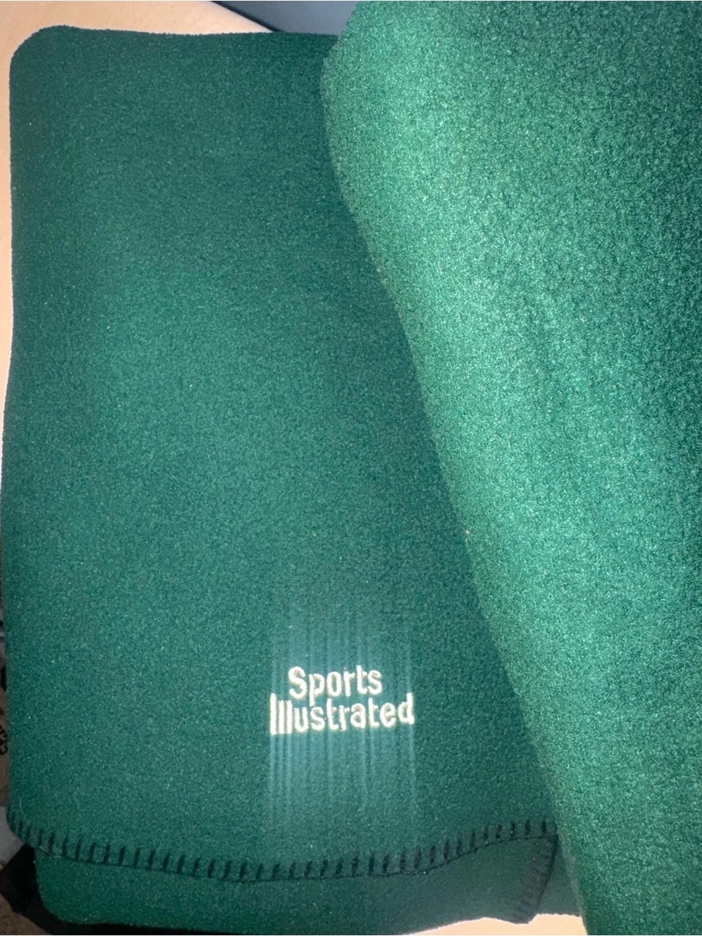 🍓6/$15🍓 Set of 2 Vintage Sports Illustrated Fleece Blankets